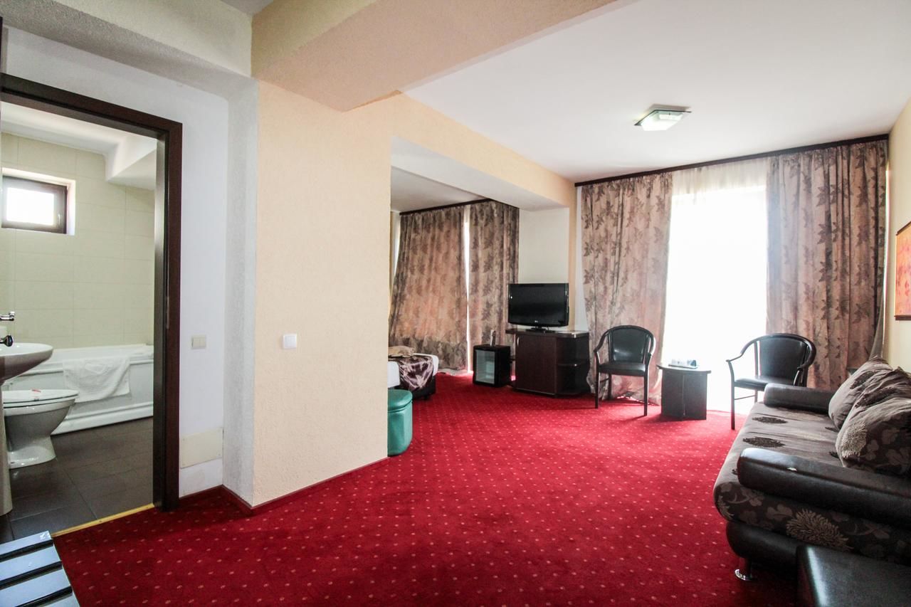 Отель Hotel Razvan Бухарест-41